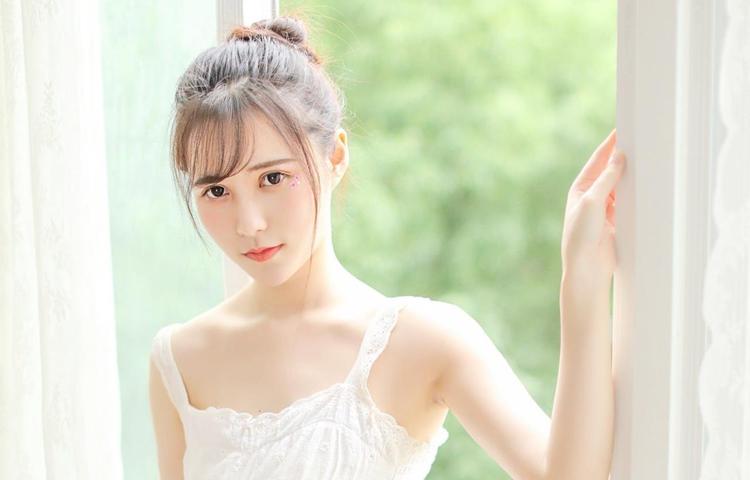 YY22TV夜月直播app的实时互动功能